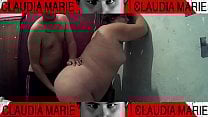 Entre los muslos de la gorda degustando sus flujos vaginales Que morbo me da esta guarra Entre los muslos de la gorda degustando sus flujos vaginales Que morbo me da esta guarra