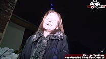 Deutsches normales m auml dchen von nebenan auf stra szlig e angsprochen f uuml r amateur casting