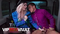 FUCKED IN TRAFFIC Busty Seductive Blondie Carly Rae Seduces Driver And Lets Him Ram Her Beautiful Pussy