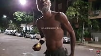 Nessa madrugada depois de uma foda apimentada com um baiano fui pra rua ca ccedil ar um mendigo pra gravar Olhem o que eu ac Nessa madrugada depois de uma foda apimentada com um baiano fui pra rua ca ccedil ar um mendigo pra gravar Olhem o que eu ac