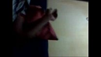 Brincando em quanto o irm atilde o ta no banho 