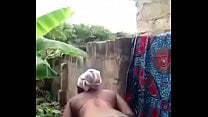 femme africaine se lave devant sa cam femme africaine se lave devant sa cam