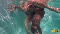 Nego Catra n atilde o para depois da cena cai na piscina e fode o c uacute da Bianca Naldy dentro da aacute gua Capoeira Ator Nego Catra n atilde o para depois da cena cai na piscina e fode o c uacute da Bianca Naldy dentro da aacute gua Capoeira Ator