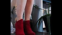 Petite video avec des talons rouge que je viens d 039 acheter Vous en pensez