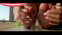 my sweet oily legs and fingers  I do a foot massage and a candle with panties because I  039 m without a skirt   foot feetish GinnaGg my sweet oily legs and fingers  I do a foot massage and a candle with panties because I  039 m without a skirt   foot feetish GinnaGg