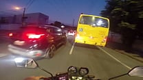 Motoboy gostoso pegando corredor nas entregas Motoboy gostoso pegando corredor nas entregas