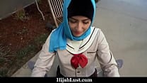 Hot Arab Babe Been Watching Porn and Now Feels Ready to Go All the Way with He Guy HijabLust