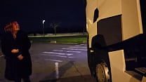 je drague et baise avec un routier sur un parking au bord d 039 une autoroute
