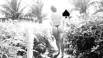 Esposa exibicionista na praia com fio dental passeando O corno voyer filmando tudo Esposa exibicionista na praia com fio dental passeando O corno voyer filmando tudo