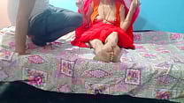घर में जब कोई नहीं था भाभी ने देवर से मस्ती में उठा दिया पेटीकोट घर में जब कोई नहीं था भाभी ने देवर से मस्ती में उठा दिया पेटीकोट