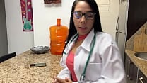 Mi Madrastra Doctora Hermosa se Equivoco de Pastilla y ahora Tiene que Ayudar con la Ereccion de su Hijastro Mi Madrastra Doctora Hermosa se Equivoco de Pastilla y ahora Tiene que Ayudar con la Ereccion de su Hijastro