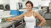 Big ass teen in public laundromat Big ass teen in public laundromat