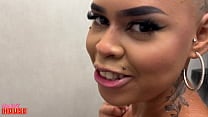 Ela trepou gostoso e levou as primeiras espetadas para perder a virgindade no c uacute Ela trepou gostoso e levou as primeiras espetadas para perder a virgindade no c uacute