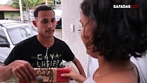 Novinha dando pro entregador pirocudo Novinha dando pro entregador pirocudo