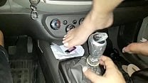 Caiu na net novinha foi convencida pelo namorado a enfiar o cambio do carro na vagina celular foi para o con ccedil erto e vazou o video Caiu na net novinha foi convencida pelo namorado a enfiar o cambio do carro na vagina celular foi para o con ccedil erto e vazou o video