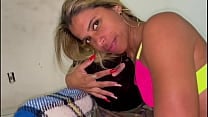 ESPOSA COM OUTRO GEMENDO NA FRENTE DO CORNO ESPOSA COM OUTRO GEMENDO NA FRENTE DO CORNO