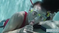 Underwater blowjob goes two way Underwater blowjob goes two way