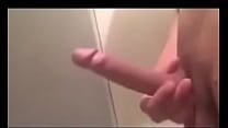 Me la jalo ah falta tu una mujer Me la jalo ah falta tu una mujer