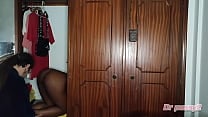 DR PUSSY2 Ela Escondeu se dentro do guarda roupa depois de ter sexo com o seu cunhado mas foi apanhada pelo marido depois dele sair do banho