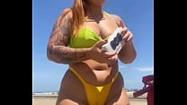 Hoje eu t ocirc  afim de mamar v aacute rios na praia
