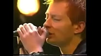 Radiohead creep  o cara dela  eacute  melhor q eu  sou uma aberra ccedil  atilde o e corno