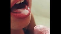 Meia irm atilde chupa e beija meu pau at eacute eu gozar