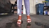 Desperate to pee girls don 039 t make it to toilet and pee their jeans and panty wetting 2020 Desperate to pee girls don 039 t make it to toilet and pee their jeans and panty wetting 2020