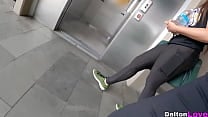 Compa ntilde era del gym quiere verga el el ba ntilde o p uacute blico y la chupa como una profesional Compa ntilde era del gym quiere verga el el ba ntilde o p uacute blico y la chupa como una profesional