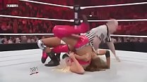 Eve Torres vs Maryse  Divas Championship match 