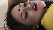 सजना है मुझे सजना के लिए ज़रा उलझी लटें सँवार लूँ हर अंग का रंग निखार लूँ सजना है मुझे सजना के लिए ज़रा उलझी लटें सँवार लूँ हर अंग का रंग निखार लूँ