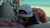 Amigas fazem sexo na praia lotada Public