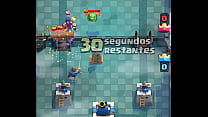 Jugando el Clash royale con defensas buenardas