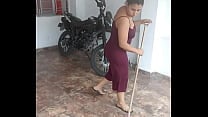 Hablando con mi mujer mientras limpia la casa le pido que me hagas una chupada de polla y termina c oacute mica la situaci oacute n Hablando con mi mujer mientras limpia la casa le pido que me hagas una chupada de polla y termina c oacute mica la situaci oacute n