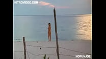 Tintorera Sexy Skinny Dipping Girl