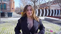 Marta Villalobos goes hunting for Madrid Rio Are you Juanjo I need to fuck