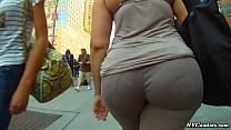 Latina booty walking