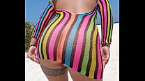 Latina Exhibi eacute ndose en la playa ense ntilde a las tetas y el culo