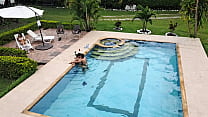 La fiesta termina en una follada en la piscina  Parte 1 