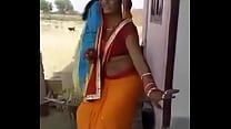 Local bhabhi dance