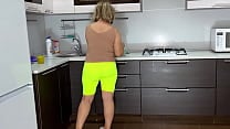 A mature lady in the kitchen couldn 039 t resist and engaged in anal sex