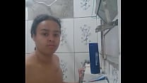 LAVANDO MINHA BUCETINHA E REBOLANDO COM TES Atilde O DURANTE O BANHO