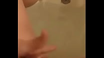 Masturbating in the bath KiK beckyd1993