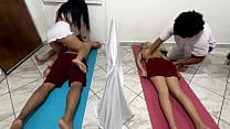 Salon Para Casados en Masaje en Pareja Erotico Para Marido y Su Mujer se dejan Llevar por la Lujuria NTR JAV Salon Para Casados en Masaje en Pareja Erotico Para Marido y Su Mujer se dejan Llevar por la Lujuria NTR JAV