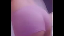 Huge white booty shaking