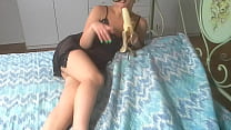Skinny Jennifer mi scopo la banana con la bocca Skinny Jennifer mi scopo la banana con la bocca