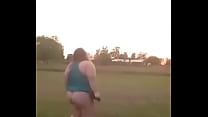 Big girl doin cartwheel