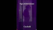 A idos a Hotwife fumando e bebendo vinho fantasiada de coelhinha Cosplay Sensual A idos a Hotwife fumando e bebendo vinho fantasiada de coelhinha Cosplay Sensual