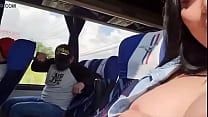 Garota se masturbando em p uacute blico no ocirc nibus