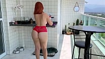 Contratei essa empregada e ela fez faxina na minha casa pelada com essa calcinha olha que bunda gostosa ela tem