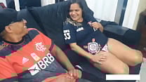 Corinthiana versos Flamenguista Jogo de futebol termina em desafio no sexo Corinthiana versos Flamenguista Jogo de futebol termina em desafio no sexo